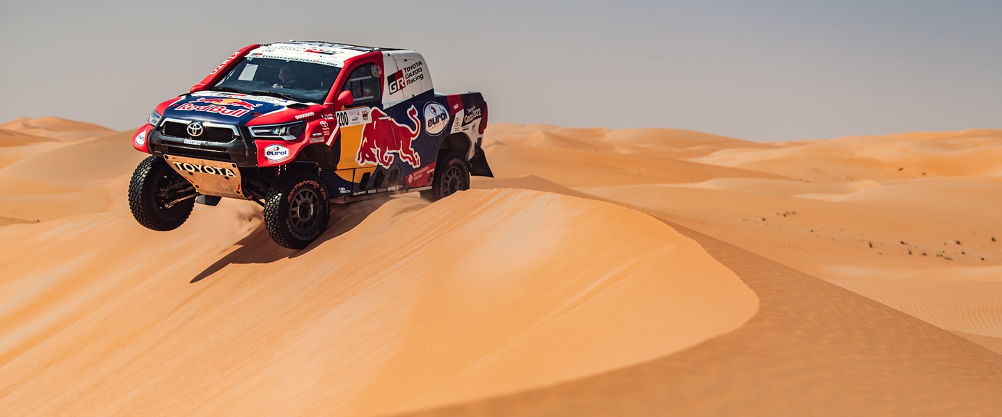 Bukti Ketangguhan Hilux, TOYOTA GAZOO Racing Sukses Raih Gelar Juara 1 dan 2 Abu Dhabi Desert Challenge 2021