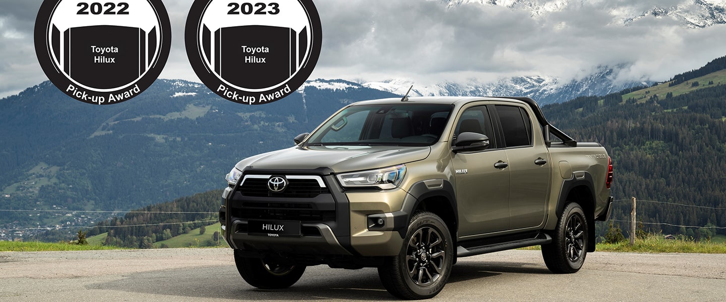 Toyota Hilux Berhasil Meraih Penghargaan Bergengsi International Pick-up Award di Prancis 
