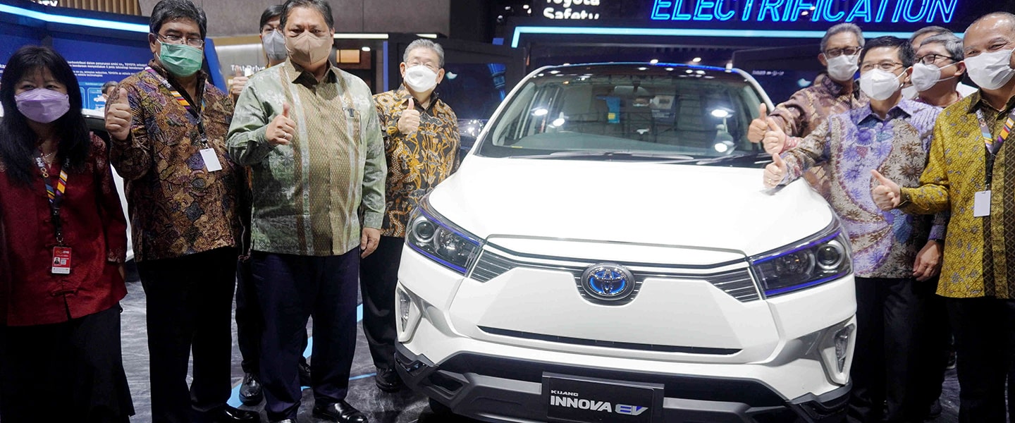 Toyota Pamerkan Kijang Innova EV Concept dan Produk GAZOO Racing serta Hadirkan Promo Spesial di Indonesia International Motor Show 2022