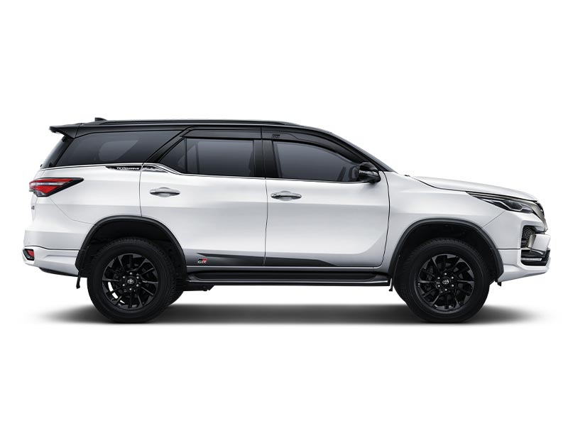 Fortuner GR 4X2 Car Side