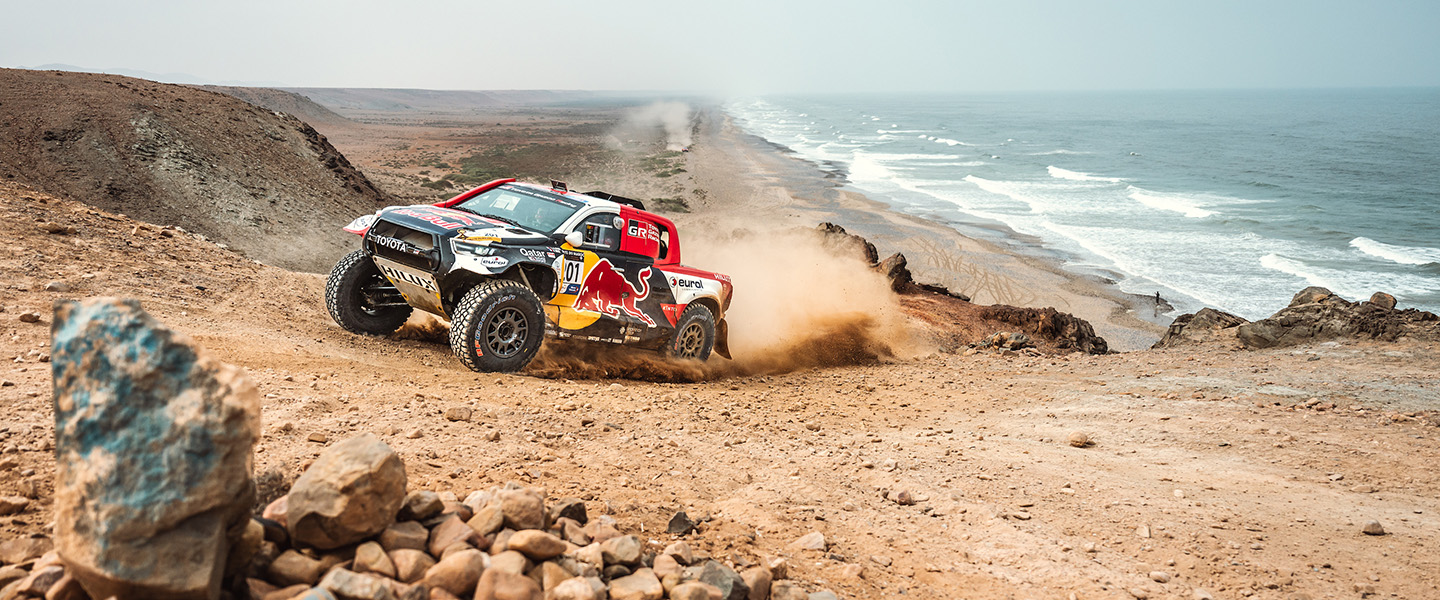 Toyota GR DKR Hilux T1 Membawa Pembalap TOYOTA GAZOO Racing Juara ke-3 Reli Maroko 2022