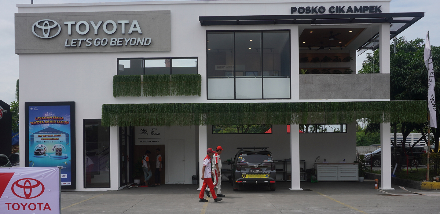 3 Toyota Posko Siaga 24 Jam dan 297 Toyota Bengkel Siaga Siap Menjaga Perjalanan Libur Akhir Tahun Pelanggan