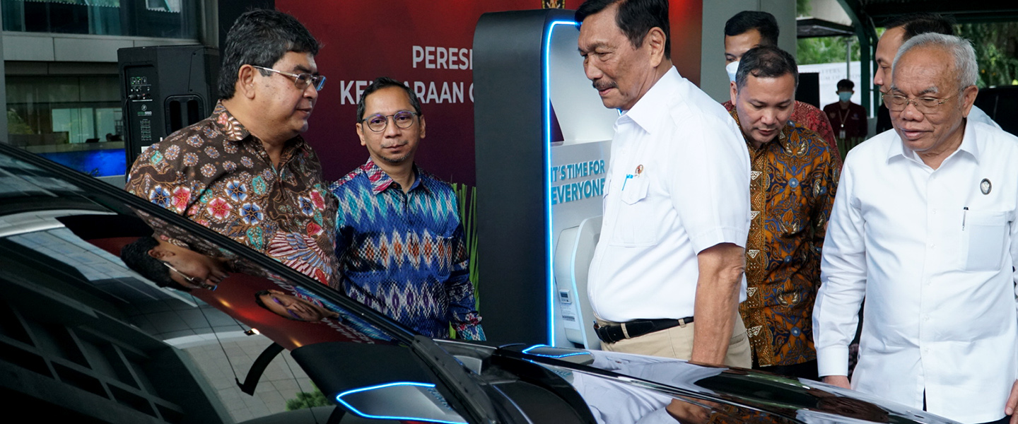 Dukung Kebijakan Pemerintah Menuju Netralitas Karbon, Kemenko Marves Boyong 7 Unit Kendaraan Listrik Toyota bZ4X