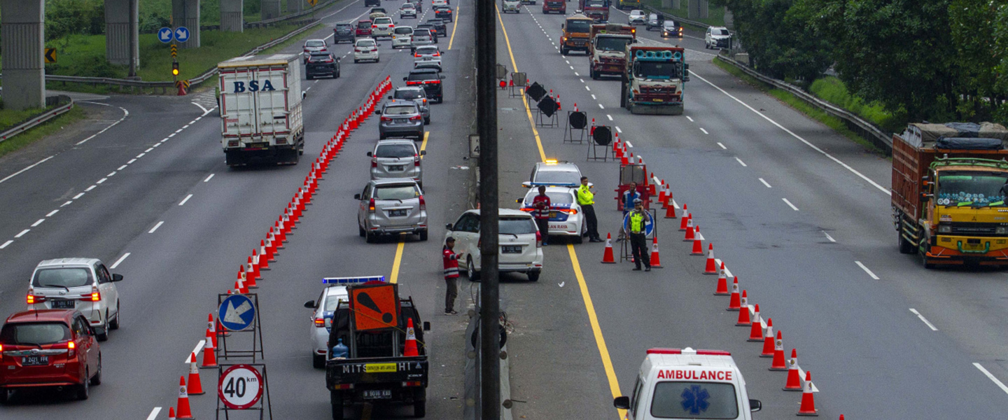 10 Tips Mengemudi di Jalur Contraflow, Tidak Boleh Sembarangan Karena Ada Risiko Tabrakan