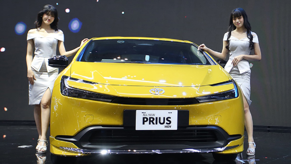 Penjualan Hybrid EV Terus Meningkat dan Mendominasi Penjualan Global Toyota Tahun 2024, Toyota Prius Pelopor Mobil Hybrid di Dunia