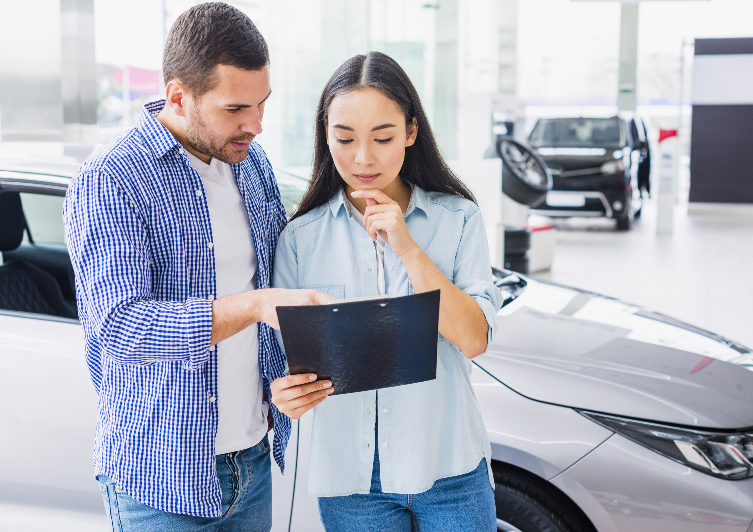 Cari yang Terpercaya? Ini Hal yang Harus Dicek Saat Kunjungi Showroom Mobil