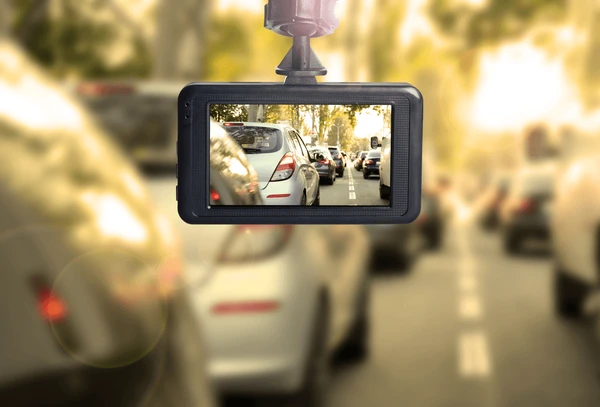 Lindungi Perjalananmu dengan Rekomendasi Dashcam Terbaik