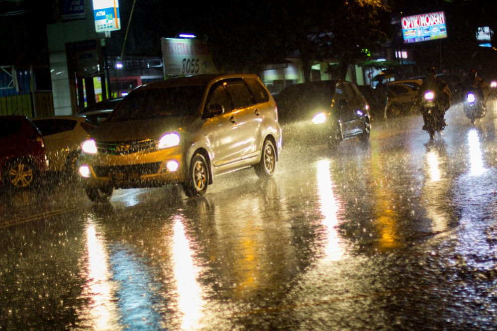 Musim Hujan Tak Menghalangi Mobilitas Kalau Tahu Tips Perawatan Kendaraan yang Benar