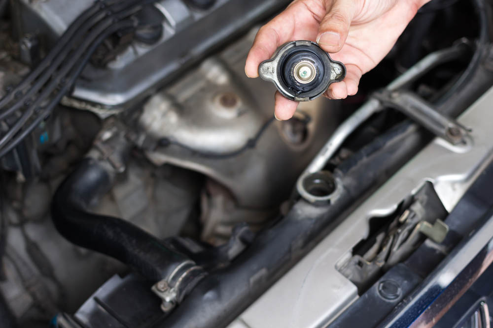 Menjaga Suhu Mesin Tetap Stabil dengan Pemilihan Coolant Radiator yang Efisien