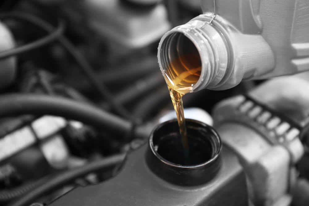Pilih Oli Mesin Mobil Sesuai Kebutuhan agar Kendaraan Tetap Tangguh Setiap Hari