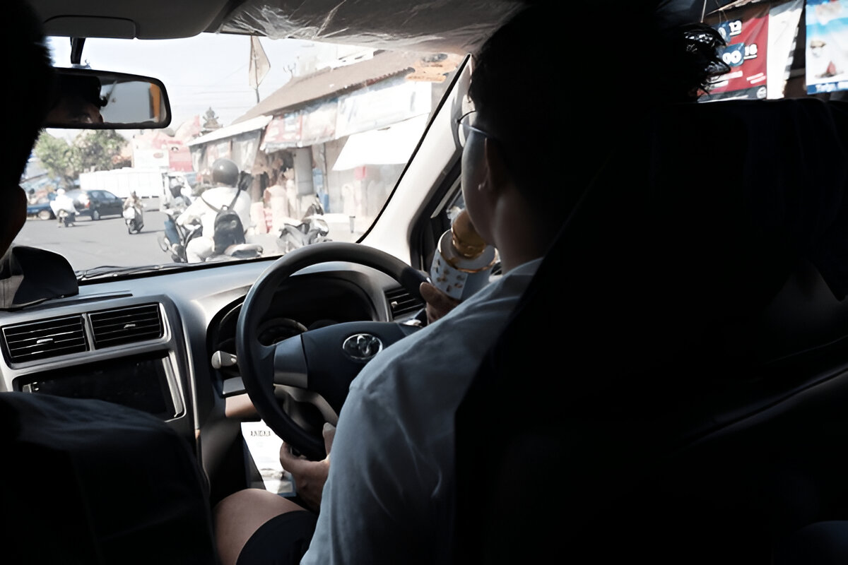 Cara Liburan Hemat Pakai Mobil Toyota Tanpa Menguras Dompet
