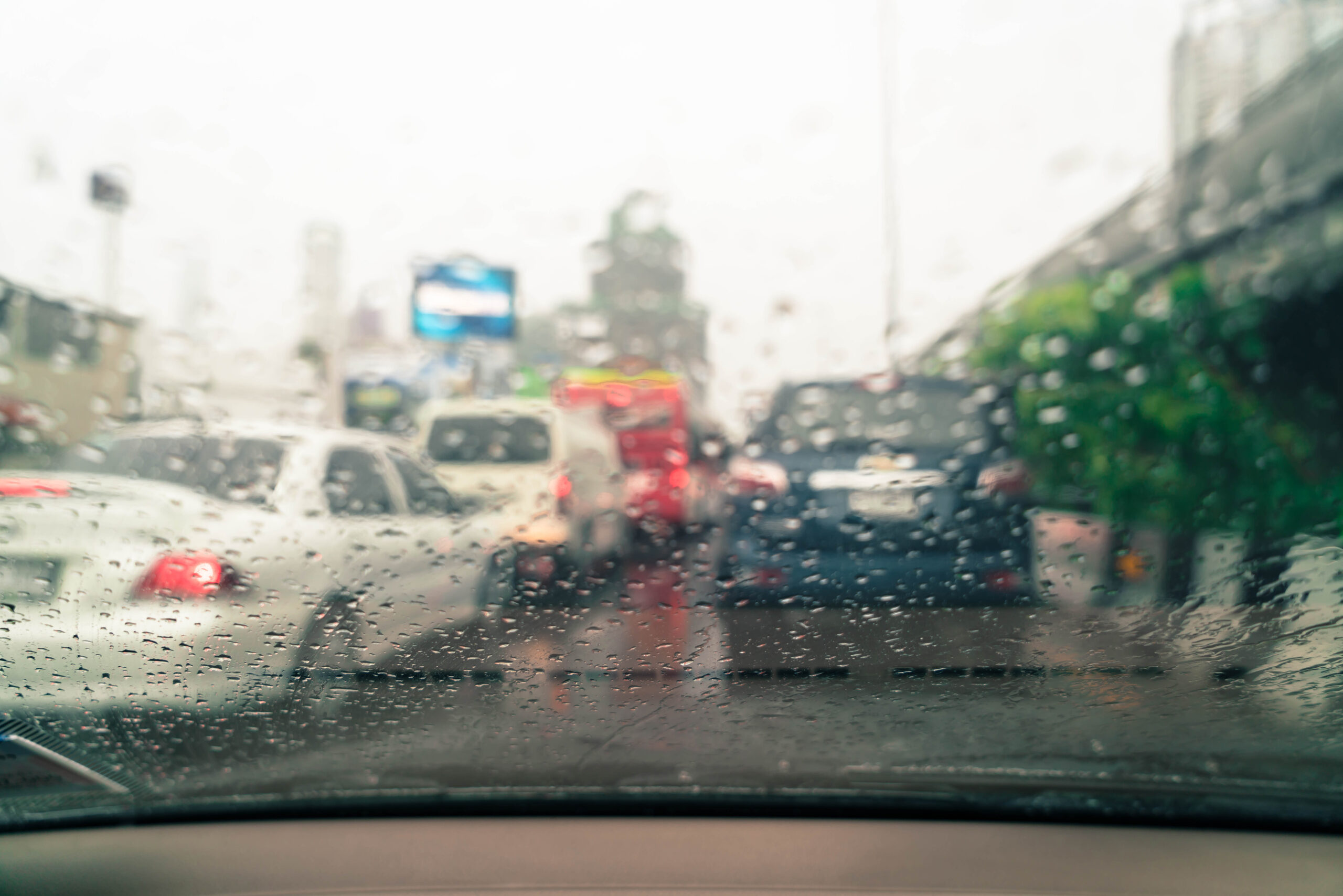Musim Hujan Tiba, Pastikan Drainase Rumah Tak Ganggu Garasi dan Mobil