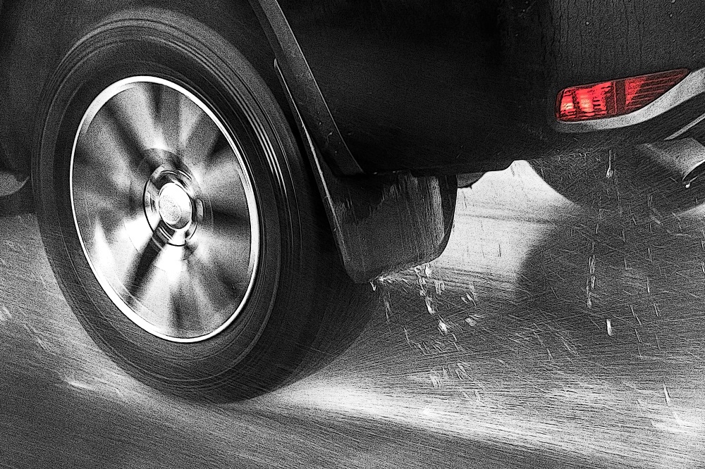 Kenali Aquaplaning dan Cara Menghindarinya di Jalanan Basah