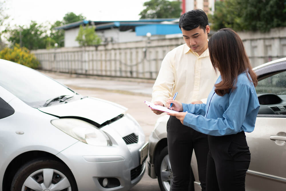 Pahami Dulu Perbedaan Asuransi Mobil All Risk vs TLO Sebelum Pilih